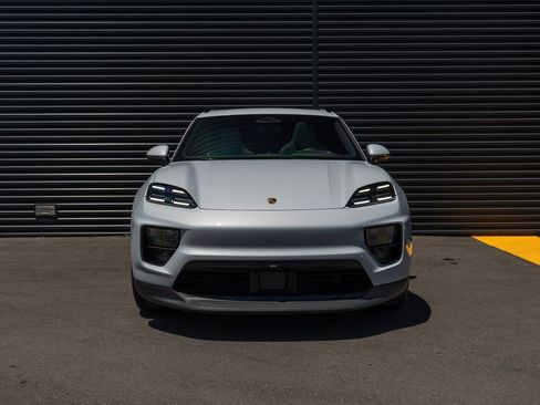 Used 2024 Porsche Macan 4 Electric AWD/4WD image 6