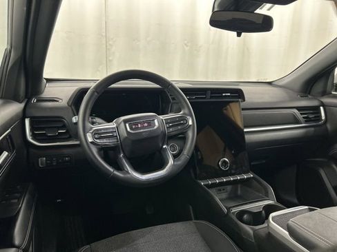 Used 2025 GMC Terrain Elevation image 17