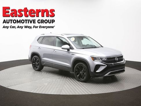 Used 2024 Volkswagen Taos SE FWD image 48