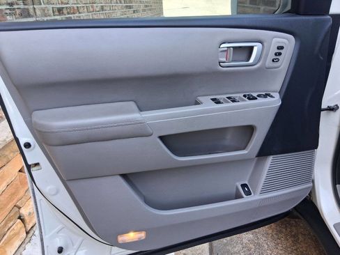 Used 2014 Honda Pilot Touring image 25