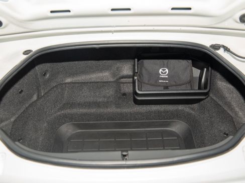 Used 2018 MAZDA MX-5 Miata RF Grand Touring image 42