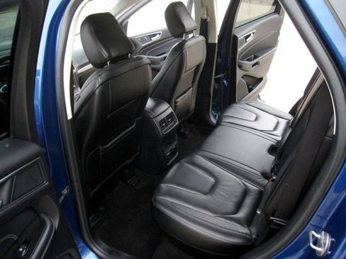 Used 2020 Ford Edge Titanium AWD/4WD image 26