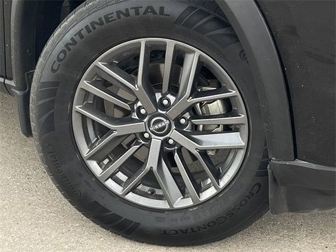 Used 2023 Nissan Rogue S image 8