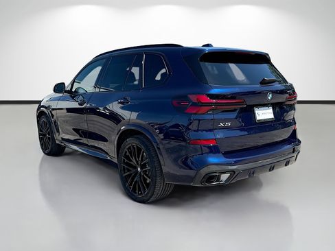 New 2026 BMW X5 xDrive40i w/ M Sport Package AWD/4WD image 5