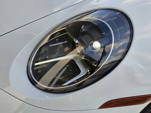 Used 2021 Porsche 911 Turbo image 7