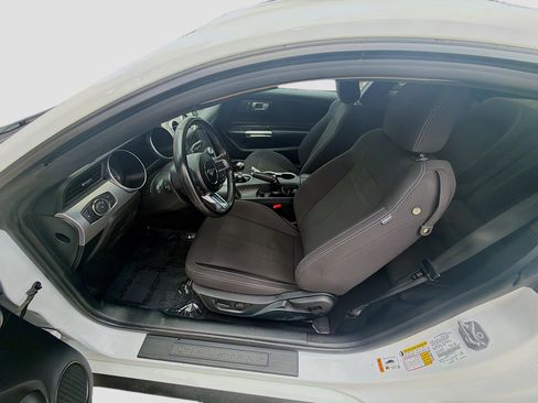 Used 2023 Ford Mustang GT RWD image 18