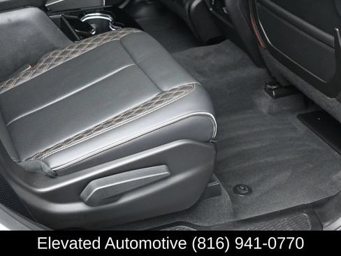 Used 2025 Jeep Grand Cherokee L Summit AWD/4WD image 9