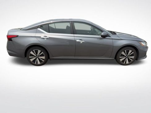 Used 2022 Nissan Altima 2.5 SV AWD/4WD image 10