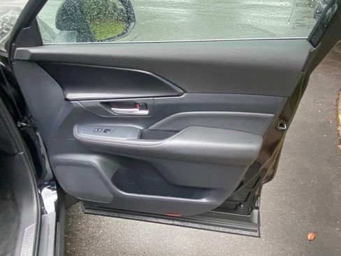 Used 2026 Toyota Grand Highlander AWD Hybrid image 38