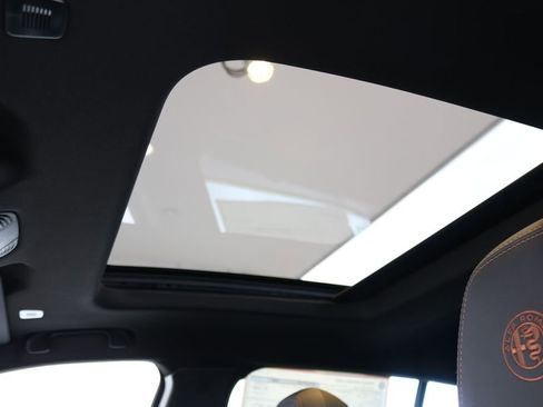 New 2025 Alfa Romeo Tonale image 18