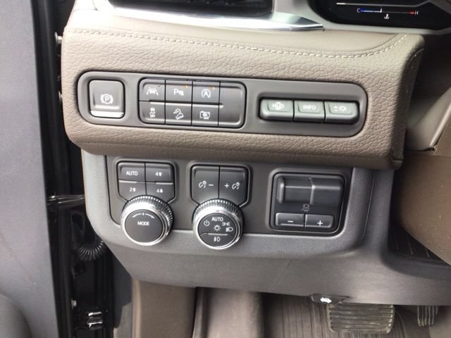 Used 2024 GMC Yukon Denali w/ LPO, Floor Liner Package AWD/4WD image 14