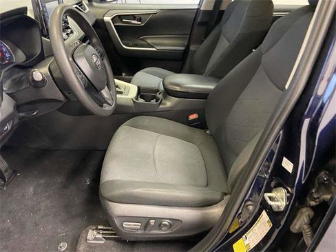Certified 2020 Toyota RAV4 XLE image 18