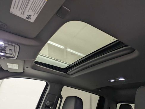 Used 2022 GMC Sierra 1500 SLT w/ SLT Premium Plus Package image 19