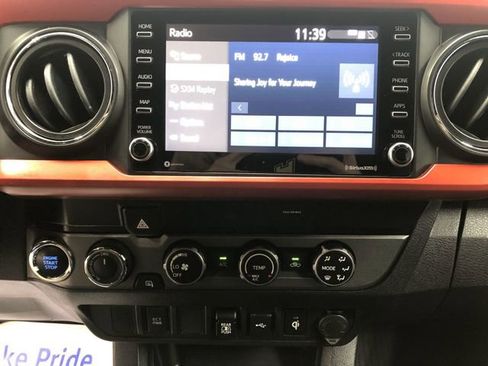 Used 2020 Toyota Tacoma TRD Sport AWD/4WD image 20
