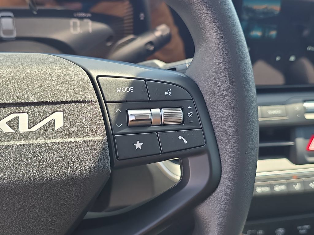 New 2026 Kia K4 FWD image 30