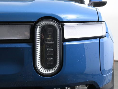 Used 2022 Rivian R1T Launch Edition image 10