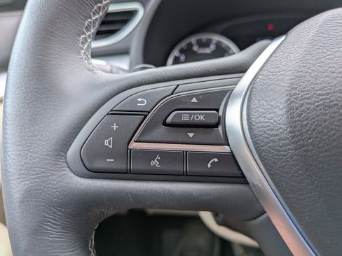 Used 2019 INFINITI QX50 Essential w/ Premium Heat Package image 23