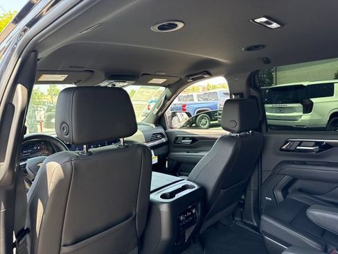 Certified 2026 Chevrolet Suburban LT w/ Comfort Package RWD image 28