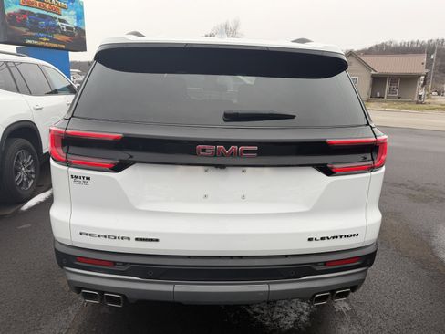 Used 2025 GMC Acadia Elevation image 5