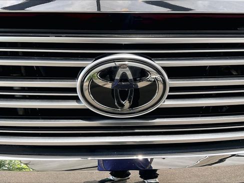 Used 2020 Toyota Tundra Limited RWD image 30