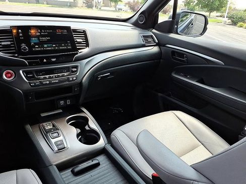 Used 2023 Honda Passport EX-L image 23