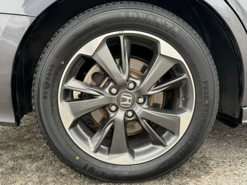 Used 2023 Honda Odyssey Elite image 12