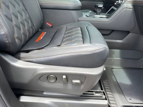 New 2025 GMC Sierra 1500 AT4 w/ AT4 Premium Package image 31