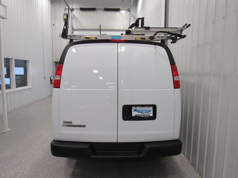 Used 2021 Chevrolet Express 2500 w/ Driver Convenience Package image 12