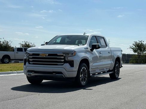 Used 2023 Chevrolet Silverado 1500 High Country w/ Technology Package AWD/4WD image 1