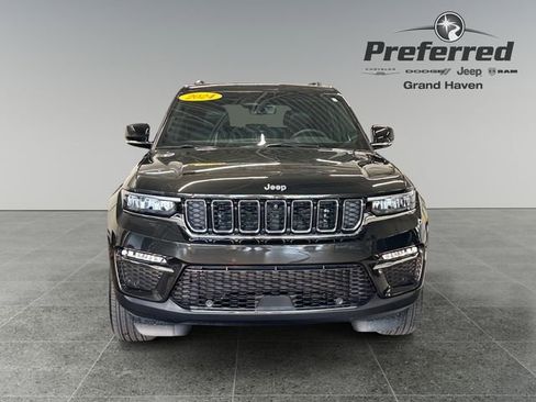 Used 2024 Jeep Grand Cherokee Limited w/ Luxury Tech Group II AWD/4WD image 11