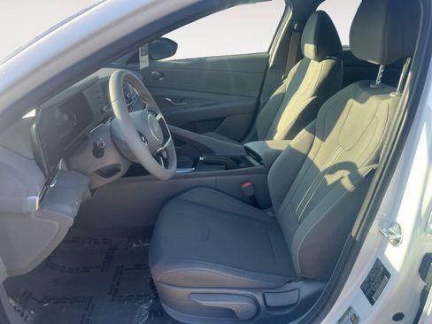 Certified 2026 Hyundai Elantra Sport image 9