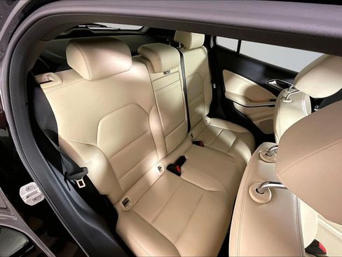 Used 2017 Mercedes-Benz GLA 250 image 27
