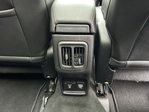 Used 2018 Jeep Compass Limited w/ Navigation Group image 20