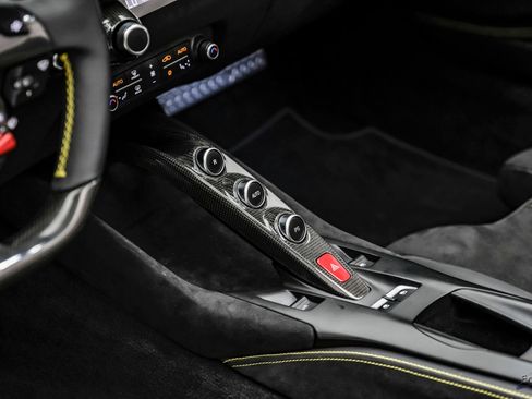 Used 2023 Ferrari 812 GTS RWD image 69