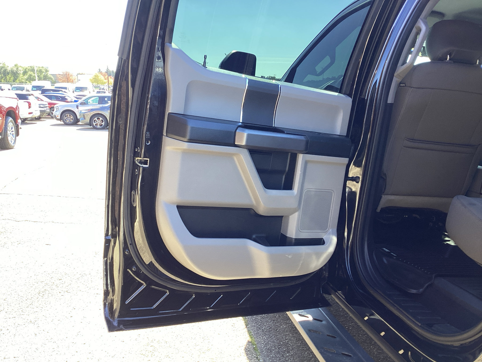 Used 2019 Ford F250 XLT w/ XLT Value Package AWD/4WD image 12