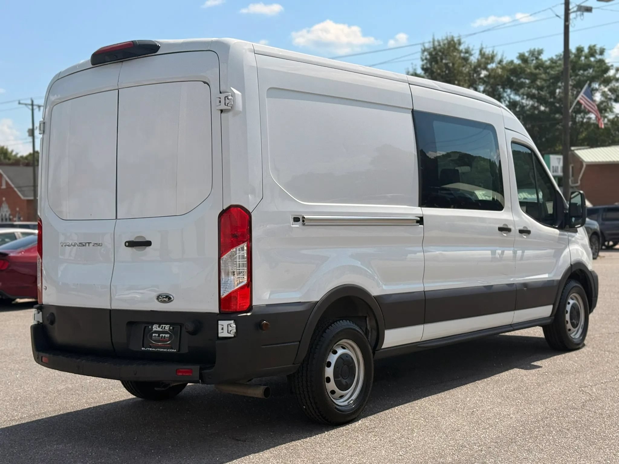 Used 2020 Ford Transit 250 Medium Roof w/ Load Area Protection Package RWD image 10