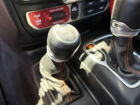 Used 2021 Jeep Gladiator Mojave w/ Trailer Tow Package AWD/4WD image 27