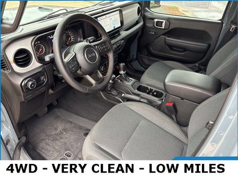 Used 2024 Jeep Wrangler Willys image 12