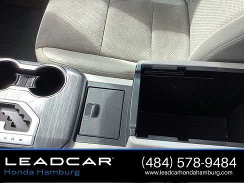 Used 2013 Toyota Camry XLE w/ Leather Pkg FWD image 21