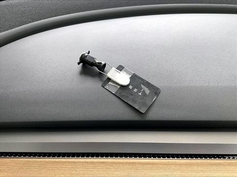 Used 2019 Tesla Model 3 Standard Range Plus RWD image 11