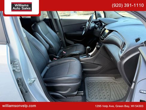 Used 2019 Chevrolet Trax LT w/ Redline Edition image 16