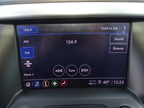 Used 2023 GMC Acadia AWD SLE image 23