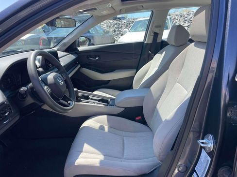 Certified 2023 Honda Accord EX image 15