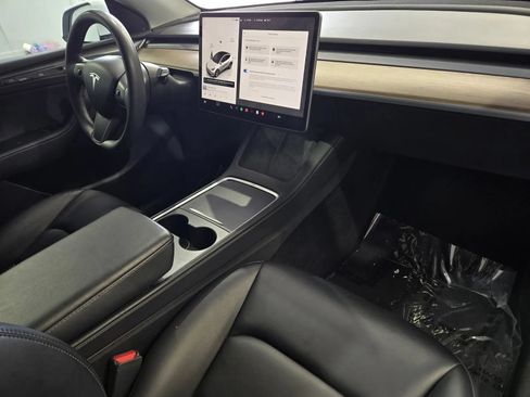 Used 2023 Tesla Model Y Long Range AWD/4WD image 5