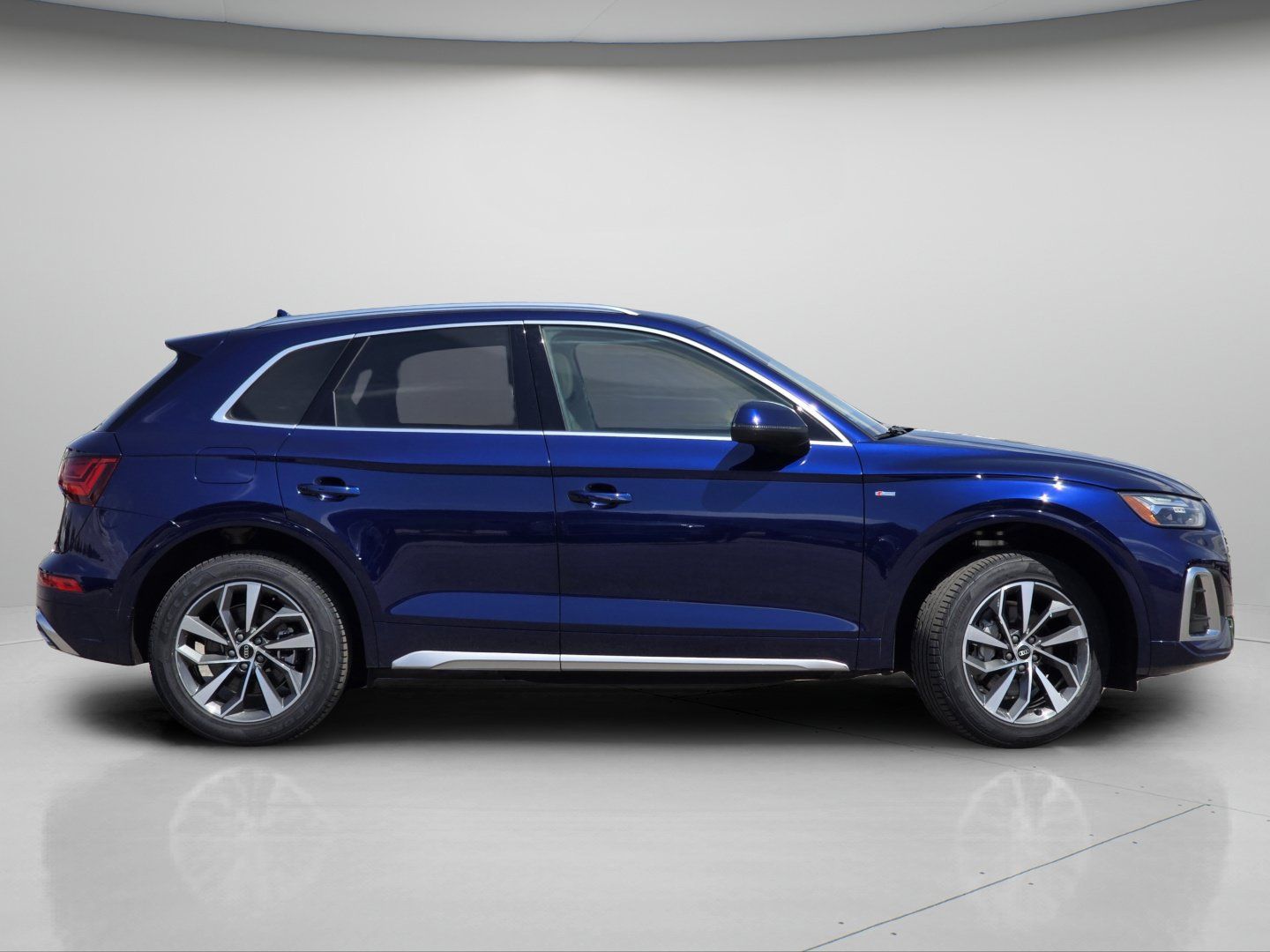 Used 2023 Audi Q5 2.0T Premium w/ Convenience Package AWD/4WD image 21