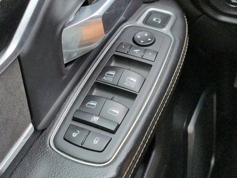Used 2022 RAM 2500 Laramie w/ Night Edition AWD/4WD image 23