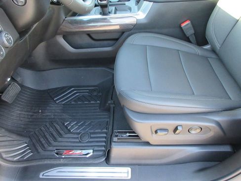 New 2026 Chevrolet Silverado 1500 LTZ w/ LTZ Premium Package AWD/4WD image 23