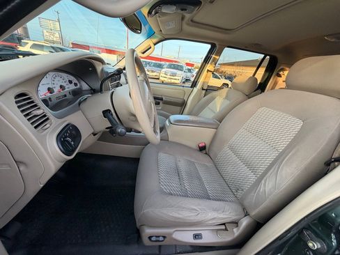 Used 2004 Ford Explorer Sport Trac 4x4 image 10