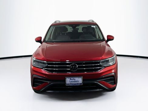 Used 2022 Volkswagen Tiguan SE AWD/4WD image 2