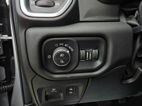 Used 2025 RAM 1500 Laramie w/ Sport Appearance Package AWD/4WD image 16
